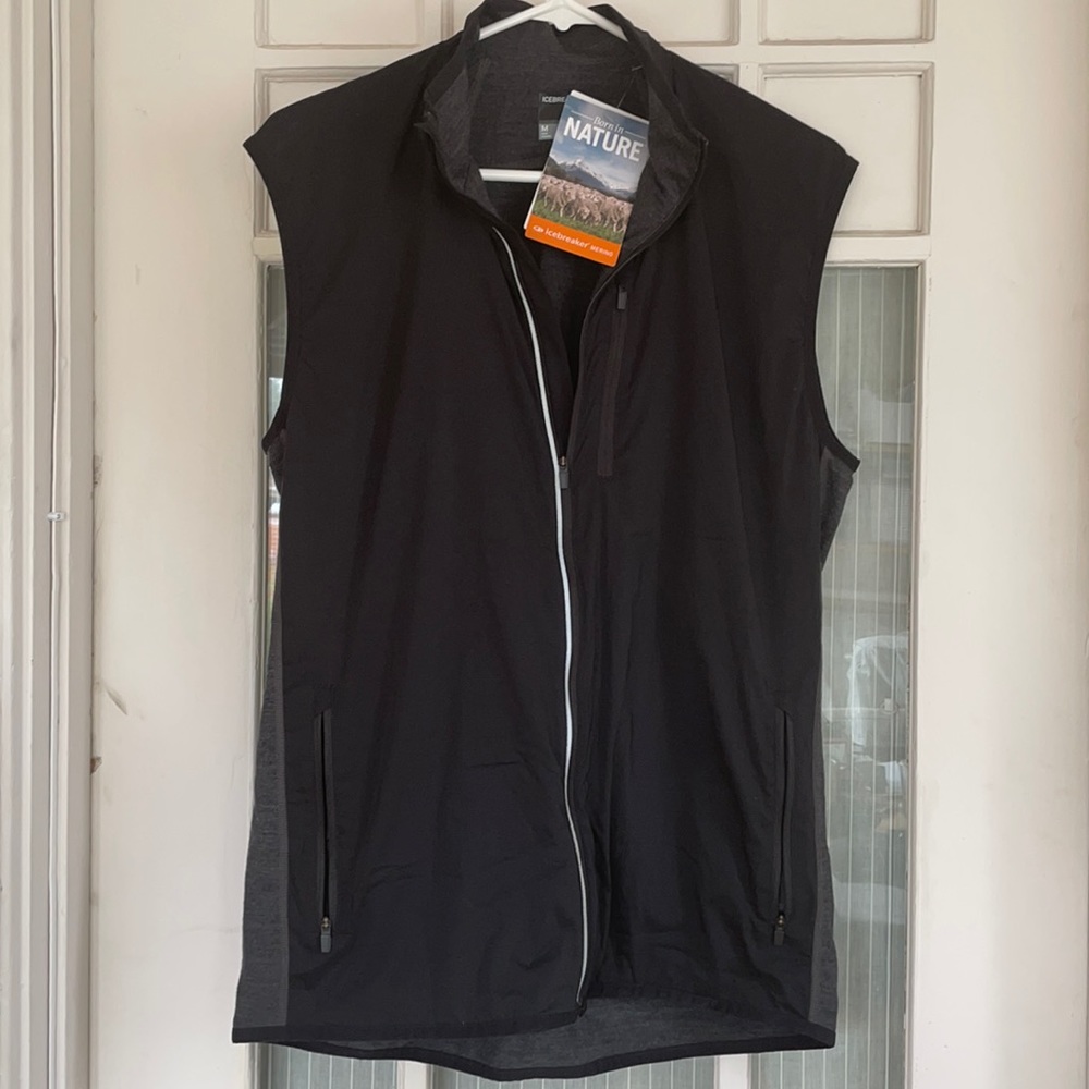 Men’s Icebreaker Tech Trainer Hybrid Vest NWT